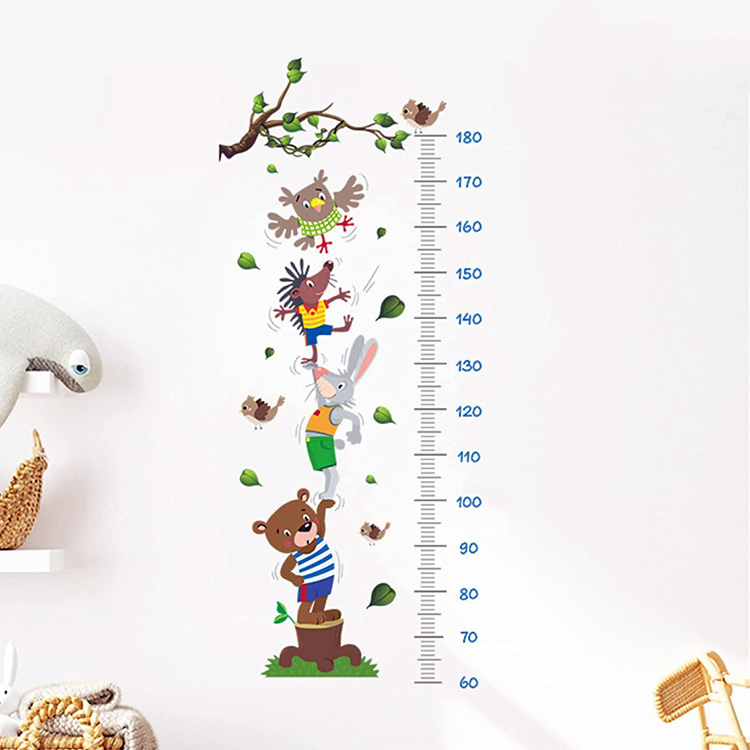 Дитяча наклейка-зростомір з тваринами на стіну