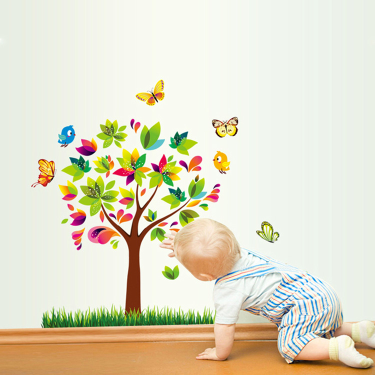 Дитяча вінілова наклейка дерева на стіну