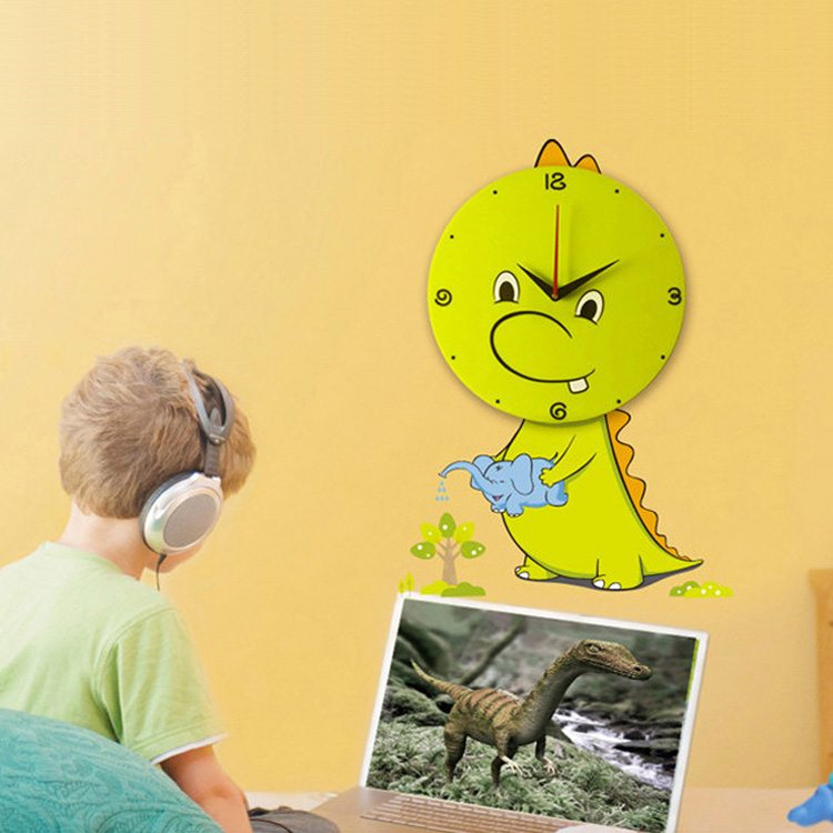 Детские настенные часы с драконом