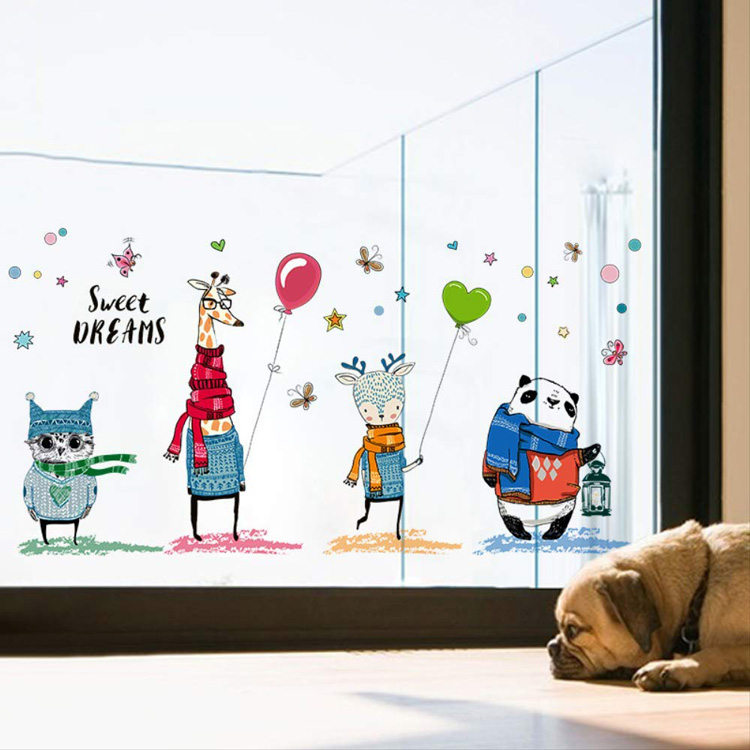 Яскраві настінні наклейки з вінілу