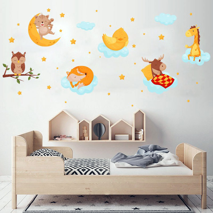 Маленькі наклейки з тваринами в дитячу кімнату