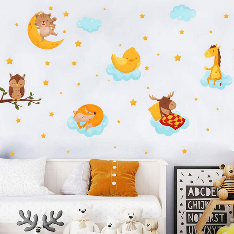 Маленькі наклейки з тваринами в дитячу кімнату