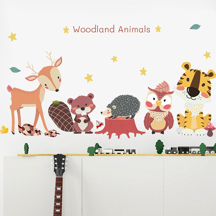 Наклейка лісових тварин на стіну
