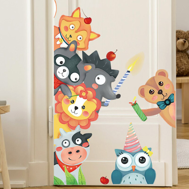 Наклейки на двері дитячої кімнати