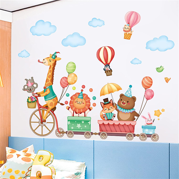 Наклейки на стіну для дітей