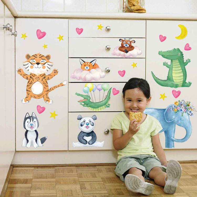 Наклейки с животными для детей