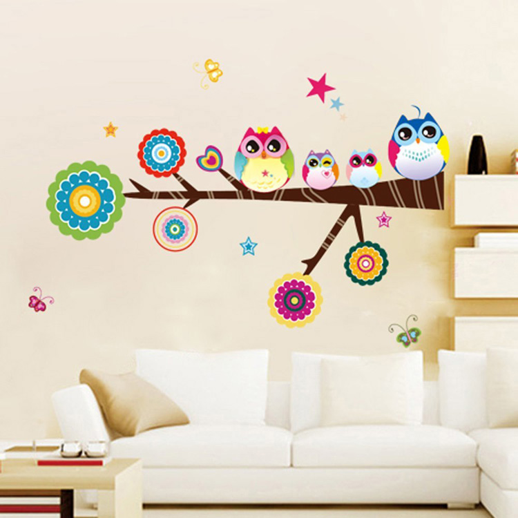 Небольшая наклейка ветки дерева на стену