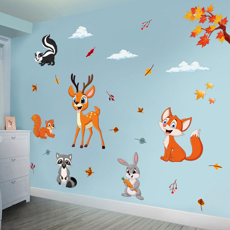 Виниловые наклейки лесных животных на стене