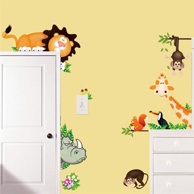 Вінілові наклейки тварин на двері